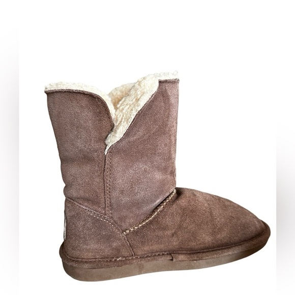 BearPaw Brown Cream Boots Women’s Size 6. - Picture 4 of 15